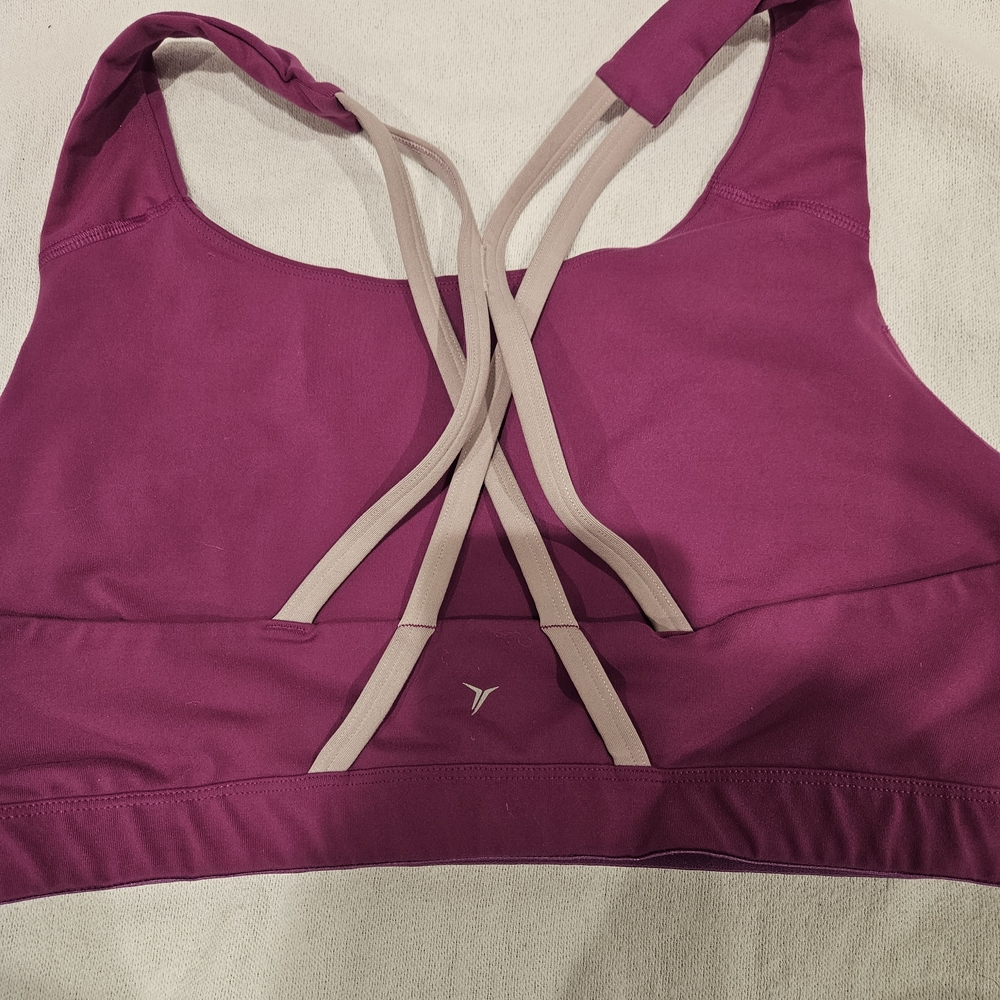 Old Navy Magenta Sports Bra - Picture 3 of 5